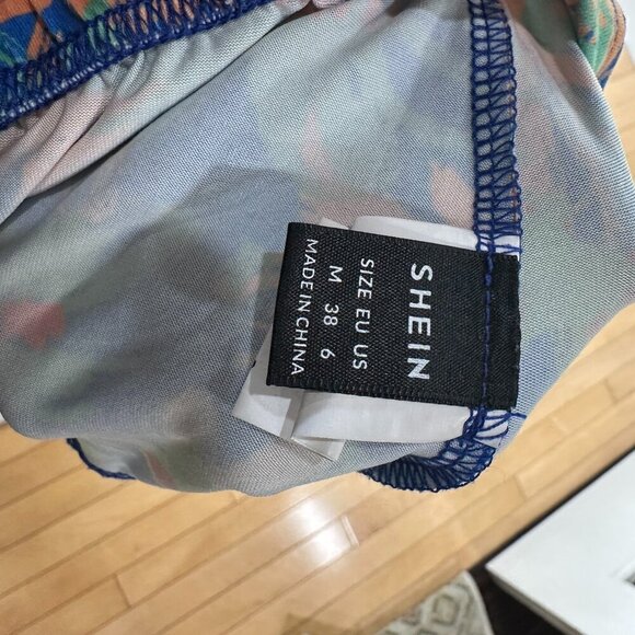 SHEIN Floral Ruffle Knit Stretch Mini Skirt Size 6 - Picture 8 of 8